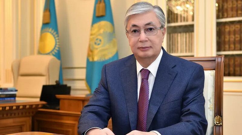 Токаев поздравил казахстанцев с праздником