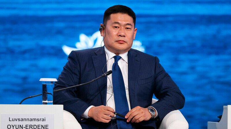 Скандал с сыном стоил кресла премьеру Монголии