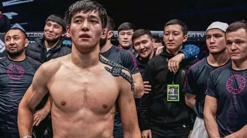 В UFC стало на одного казахстанского бойца меньше