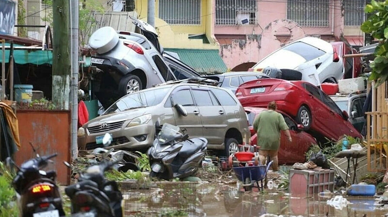 Более 60 погибших: мощный тайфун обрушился на Филиппины