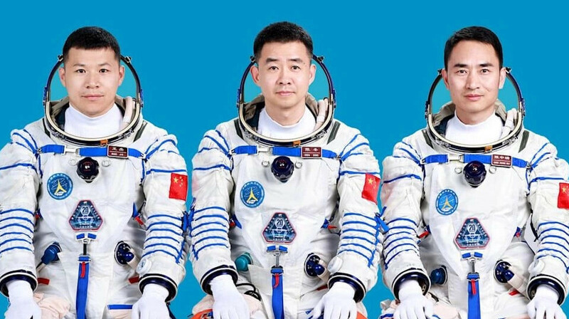 Китай отложил возвращение корабля «Шэньчжоу-20» после удара космического мусора