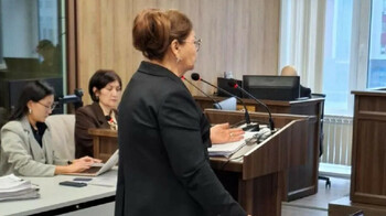 Мать Бишимбаева рассказала в суде о происхождении почти миллиона долларов