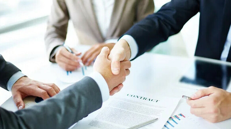 Работодателям в Казахстане запретят скрывать трудовые отношения под видом ГПХ