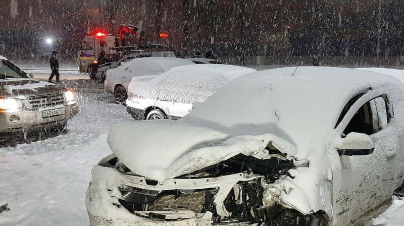 58 ДТП за ночь произошло из-за снегопада в Алматы