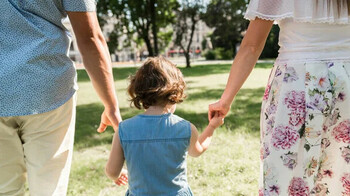 Супруги узнали, что они брат и сестра спустя 20 лет брака