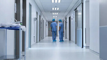 22 подростка попали в больницу после спортивных сборов на юге Казахстана