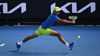 17-летний казахстанский теннисист вышел в 1/8 финала Australian Оpen