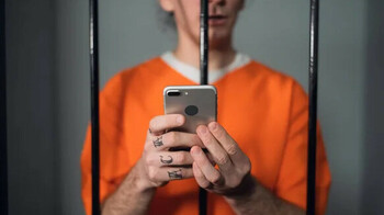 Осуждённым в Казахстане могут разрешить смартфоны и «тихий час»